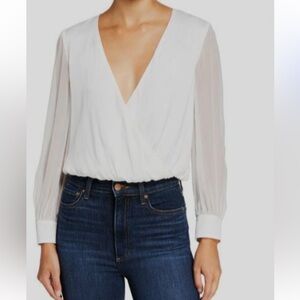 Alice & Olivia beautiful, like new condition top, size XS